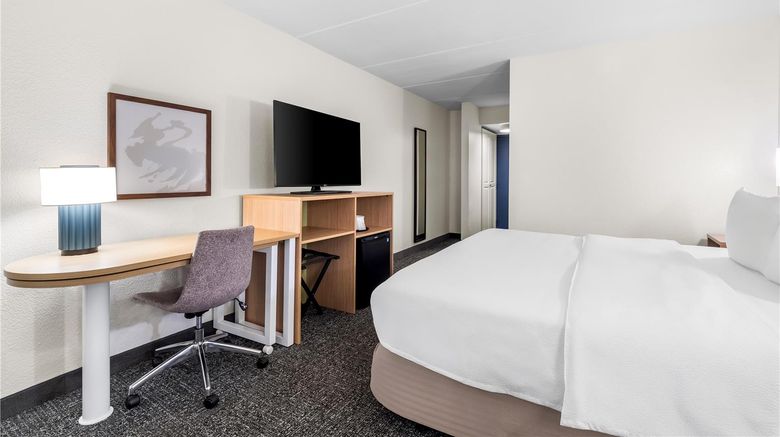 <b>Spark by Hilton Kimball Room</b>. Images powered by <a href="https://iceportal.shijigroup.com/" title="IcePortal" target="_blank">IcePortal</a>.