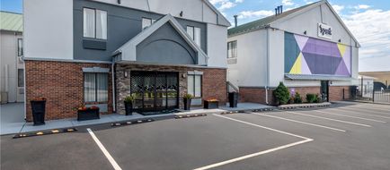 Spark by Hilton Kimball Exterior