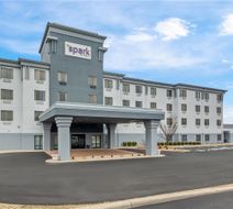 Spark by Hilton Cincinnati Fairfield Exterior