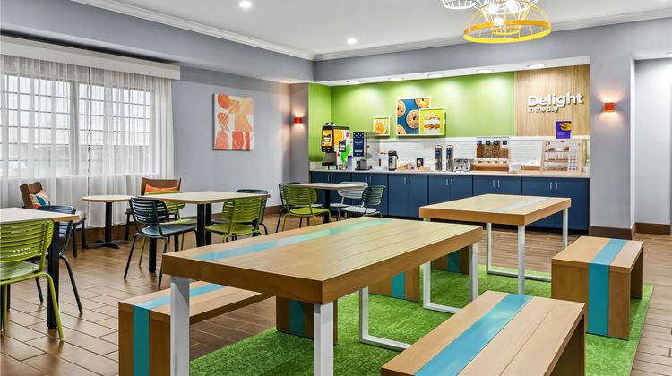 Spark by Hilton Cincinnati Fairfield Restaurant