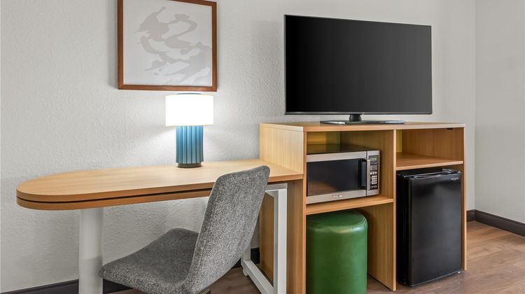 Spark by Hilton Cincinnati Fairfield Room
