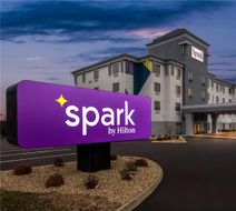 Spark by Hilton Cincinnati Fairfield Exterior