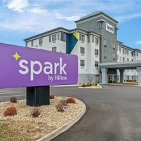 Spark by Hilton Cincinnati Fairfield