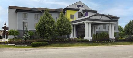 Spark by Hilton Guelph Exterior