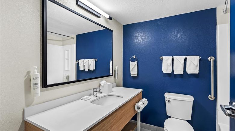 <b>Spark by Hilton Alpharetta Roswell Room</b>. Images powered by <a href="https://iceportal.shijigroup.com/" title="IcePortal" target="_blank">IcePortal</a>.