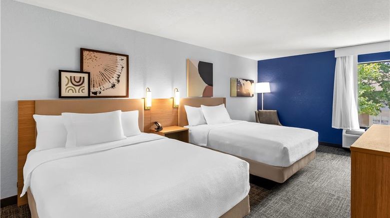 <b>Spark by Hilton Alpharetta Roswell Room</b>. Images powered by <a href="https://iceportal.shijigroup.com/" title="IcePortal" target="_blank">IcePortal</a>.