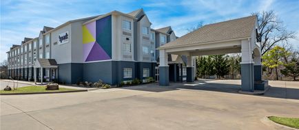 Spark by Hilton Stillwater Exterior
