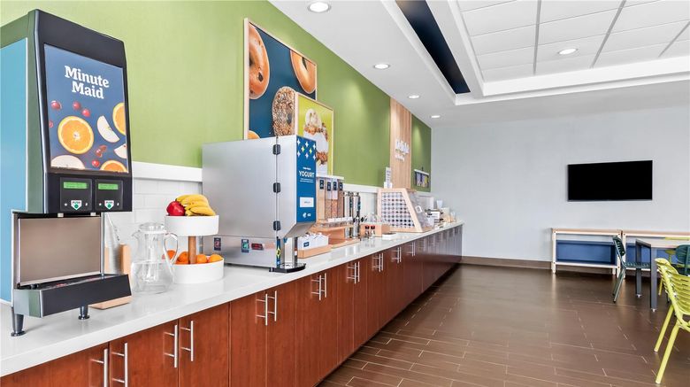 <b>Spark by Hilton Shawnee Restaurant</b>. Images powered by <a href="https://iceportal.shijigroup.com/" title="IcePortal" target="_blank">IcePortal</a>.