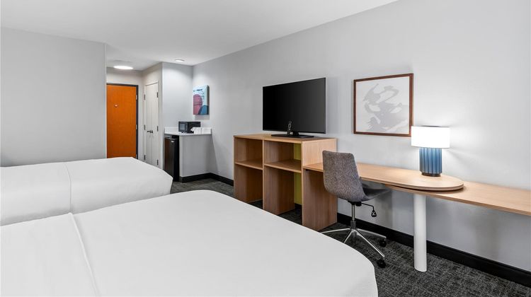 Spark by Hilton Shawnee Room