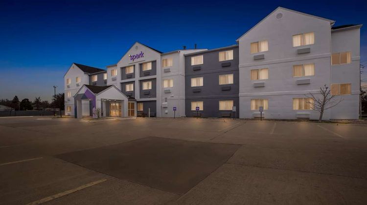 Spark by Hilton Moline Quad Cities Exterior