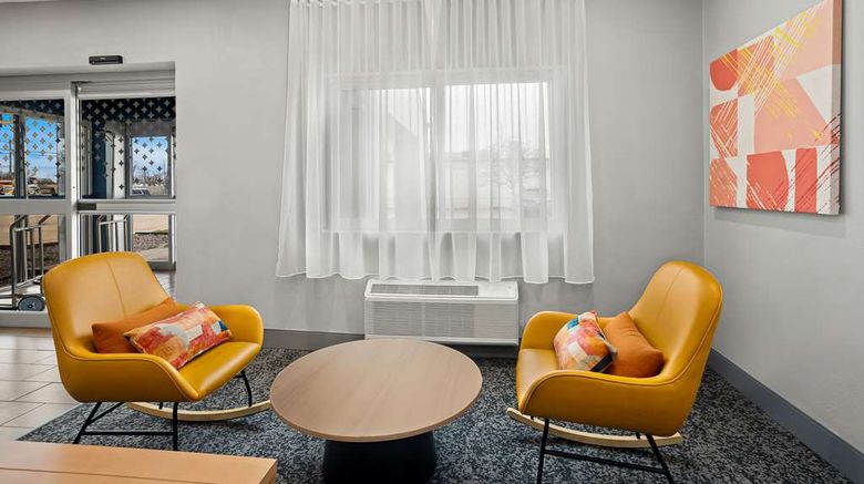 <b>Spark by Hilton Moline Quad Cities Lobby</b>. Images powered by <a href="https://iceportal.shijigroup.com/" title="IcePortal" target="_blank">IcePortal</a>.