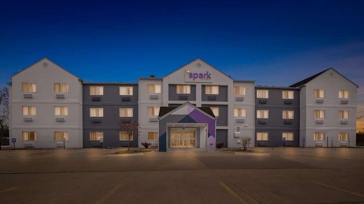 Spark by Hilton Moline Quad Cities Exterior