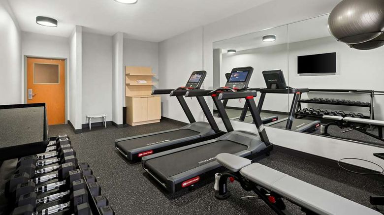 <b>Spark by Hilton Moline Quad Cities Health</b>. Images powered by <a href="https://iceportal.shijigroup.com/" title="IcePortal" target="_blank">IcePortal</a>.