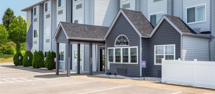 Sleep Inn & Suites Clarion Exterior