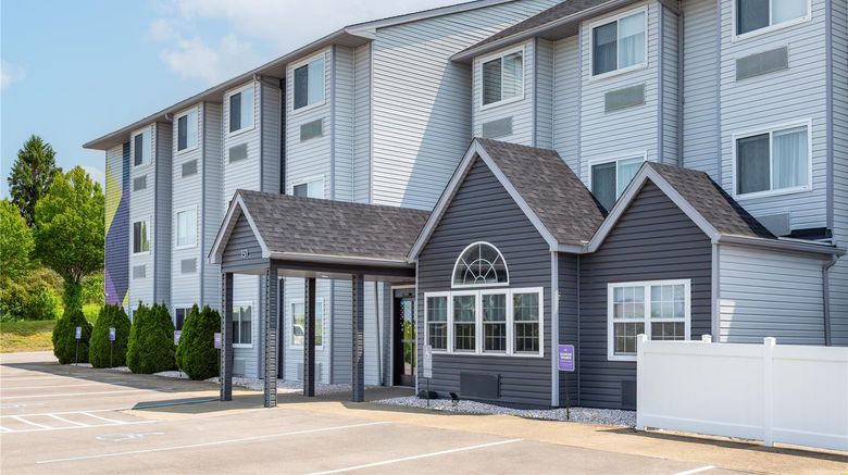 <b>Sleep Inn & Suites Clarion Exterior</b>. Images powered by <a href="https://iceportal.shijigroup.com/" title="IcePortal" target="_blank">IcePortal</a>.
