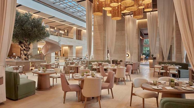 Hilton Gurugram Baani City Centre Restaurant