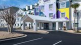 Spark by Hilton Destin Exterior