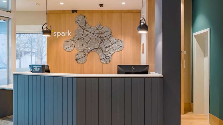 <b>Spark by Hilton Stuttgart Sindelfingen Lobby</b>. Images powered by <a href="https://iceportal.shijigroup.com/" title="IcePortal" target="_blank">IcePortal</a>.
