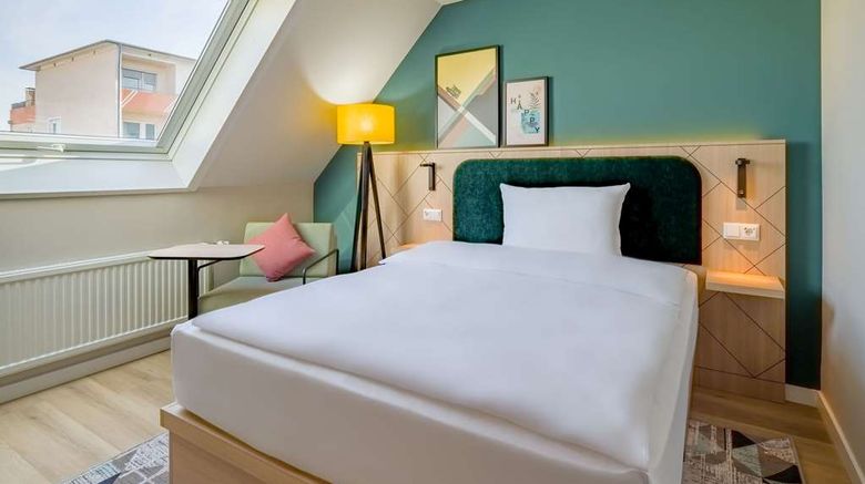 <b>Spark by Hilton Stuttgart Sindelfingen Room</b>. Images powered by <a href="https://iceportal.shijigroup.com/" title="IcePortal" target="_blank">IcePortal</a>.