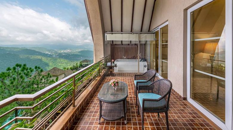 <b>Glenview Resort, Radisson Individuals Suite</b>. Images powered by <a href="https://iceportal.shijigroup.com/" title="IcePortal" target="_blank">IcePortal</a>.