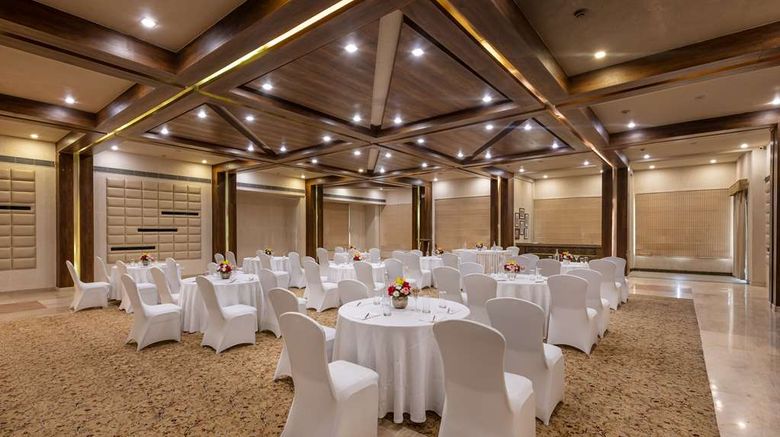 <b>Glenview Resort, Radisson Individuals Ballroom</b>. Images powered by <a href="https://iceportal.shijigroup.com/" title="IcePortal" target="_blank">IcePortal</a>.