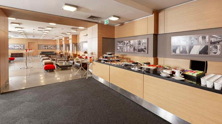 <b>Nippon Hotel Meeting</b>. Images powered by <a href="https://iceportal.shijigroup.com/" title="IcePortal" target="_blank">IcePortal</a>.