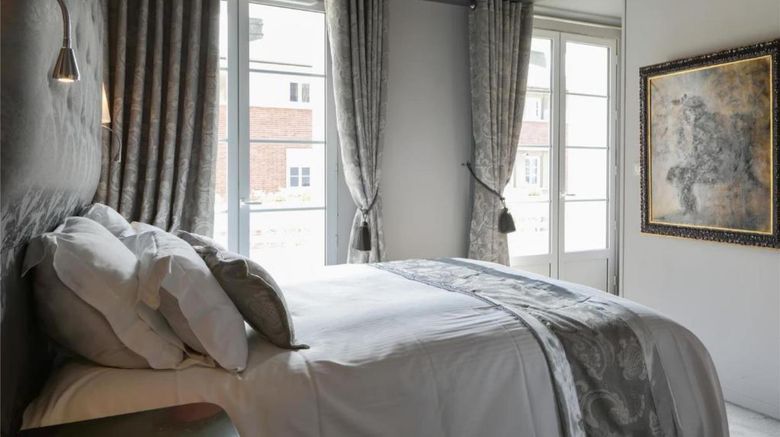 <b>Hotel Melodie Room</b>. Images powered by <a href="https://iceportal.shijigroup.com/" title="IcePortal" target="_blank">IcePortal</a>.