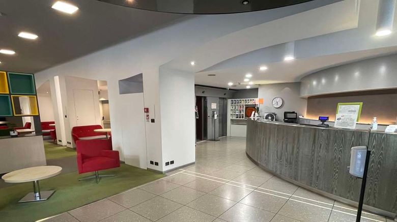 <b>Sure Hotel by Best Western Turin City Lobby</b>. Images powered by <a href="https://iceportal.shijigroup.com/" title="IcePortal" target="_blank">IcePortal</a>.