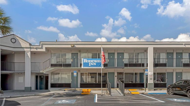 <b>Rodeway Inn Exterior</b>. Images powered by <a href="https://iceportal.shijigroup.com/" title="IcePortal" target="_blank">IcePortal</a>.