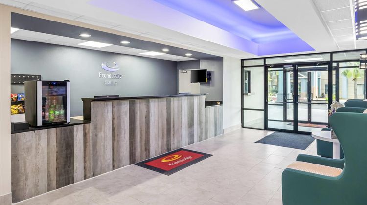 Econo Lodge Lobby