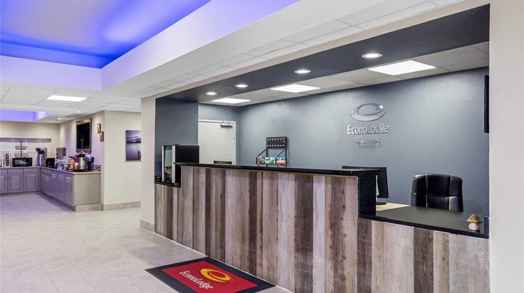 Econo Lodge Lobby