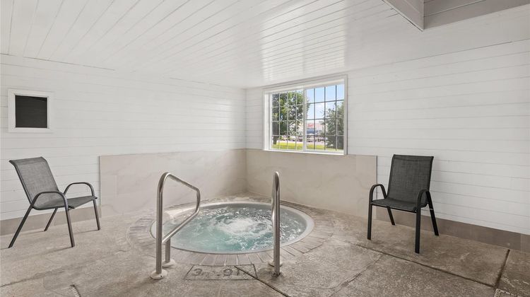 Sleep Inn & Suites Verona Pool