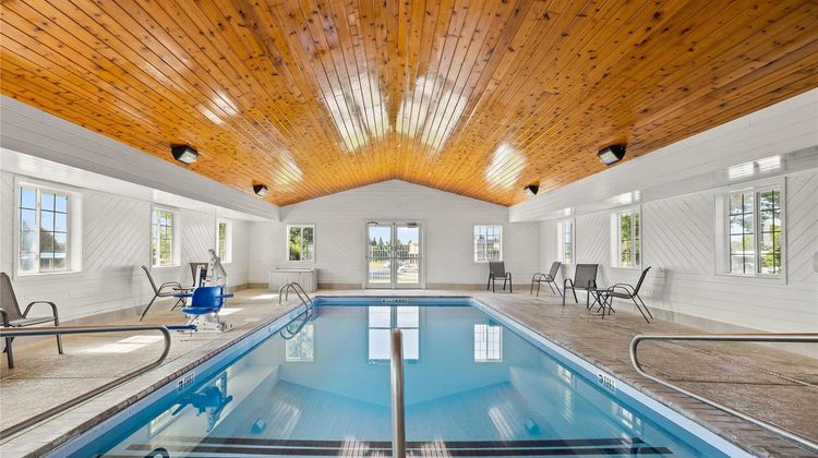 Sleep Inn & Suites Verona Pool