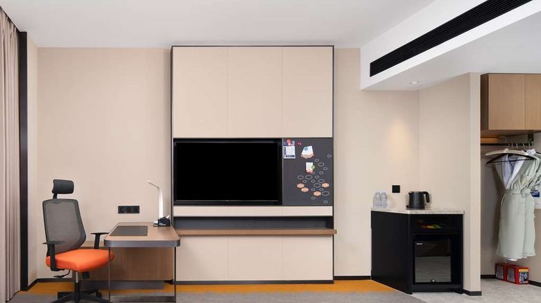 <b>Hampton by Hilton Tianmen Mountain Room</b>. Images powered by <a href="https://iceportal.shijigroup.com/" title="IcePortal" target="_blank">IcePortal</a>.