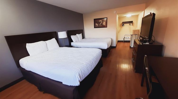 Americas Best Value Inn Moline Room