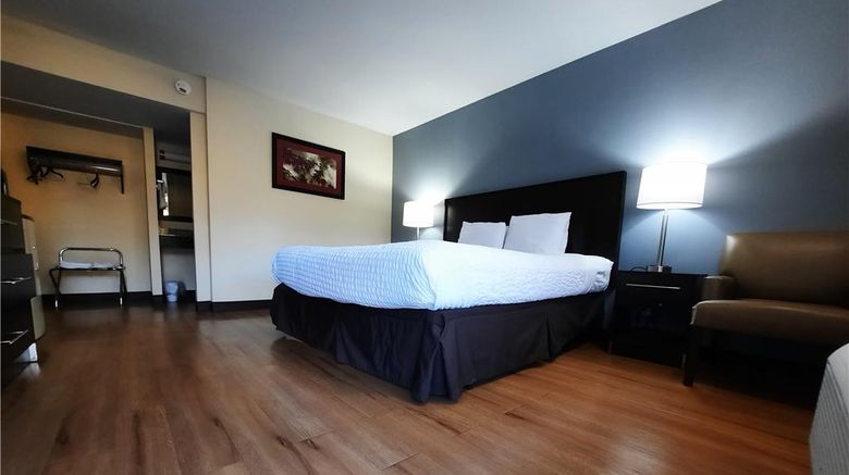 <b>OYO Hotel Moline Downtown IL I-74 North Room</b>. Images powered by <a href="https://iceportal.shijigroup.com/" title="IcePortal" target="_blank">IcePortal</a>.
