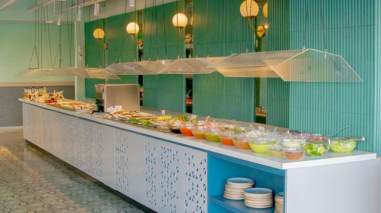 <b>Grand Hotel Tijuana Restaurant</b>. Images powered by <a href="https://iceportal.shijigroup.com/" title="IcePortal" target="_blank">IcePortal</a>.