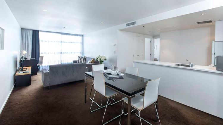 Quest Parnell Suite