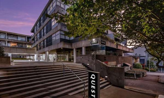 Quest Parnell Exterior