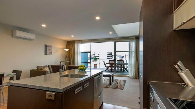 <b>Quest Newmarket Suite</b>. Images powered by <a href="https://iceportal.shijigroup.com/" title="IcePortal" target="_blank">IcePortal</a>.