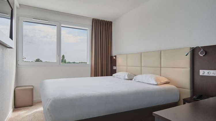 Fasthotel Caen Memorial Room