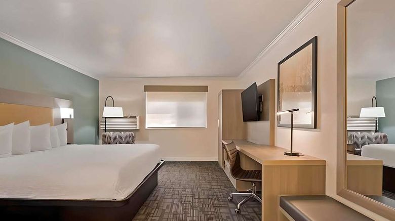<b>Comfort Inn Hayward Room</b>. Images powered by <a href="https://iceportal.shijigroup.com/" title="IcePortal" target="_blank">IcePortal</a>.