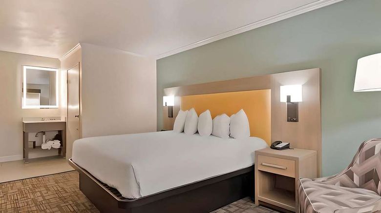 <b>Comfort Inn Hayward Room</b>. Images powered by <a href="https://iceportal.shijigroup.com/" title="IcePortal" target="_blank">IcePortal</a>.