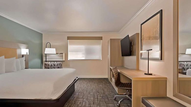 <b>Comfort Inn Hayward Room</b>. Images powered by <a href="https://iceportal.shijigroup.com/" title="IcePortal" target="_blank">IcePortal</a>.