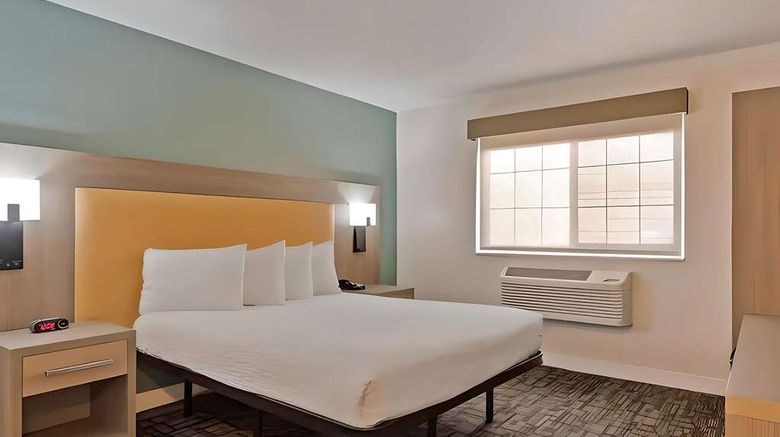 <b>Comfort Inn Hayward Room</b>. Images powered by <a href="https://iceportal.shijigroup.com/" title="IcePortal" target="_blank">IcePortal</a>.