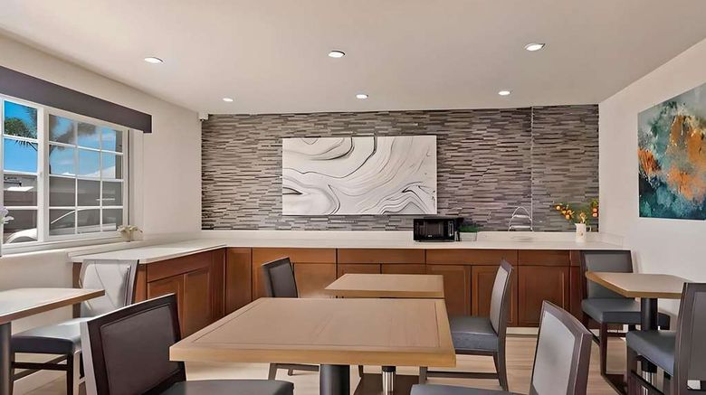 <b>Comfort Inn Hayward Restaurant</b>. Images powered by <a href="https://iceportal.shijigroup.com/" title="IcePortal" target="_blank">IcePortal</a>.