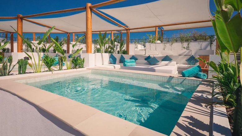 <b>Nikki Beach Resort Spa Dubai Pool</b>. Images powered by <a href="https://iceportal.shijigroup.com/" title="IcePortal" target="_blank">IcePortal</a>.
