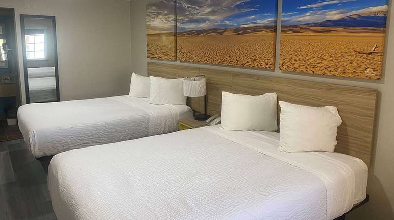 <b>Days Inn by Wyndham El Paso West Room</b>. Images powered by <a href="https://iceportal.shijigroup.com/" title="IcePortal" target="_blank">IcePortal</a>.