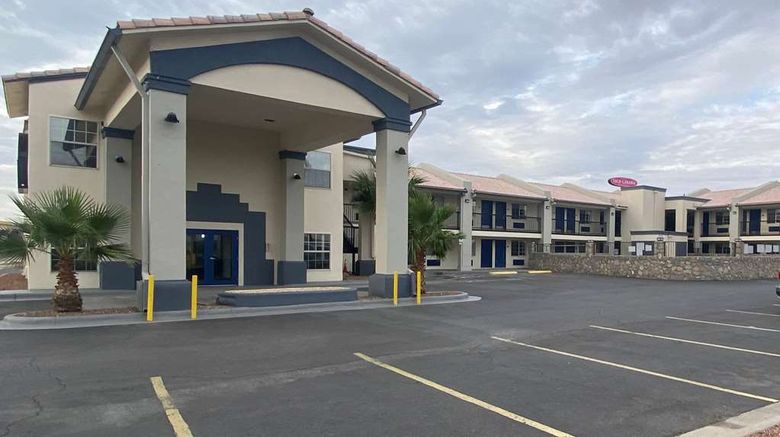 <b>Days Inn by Wyndham El Paso West Exterior</b>. Images powered by <a href="https://iceportal.shijigroup.com/" title="IcePortal" target="_blank">IcePortal</a>.