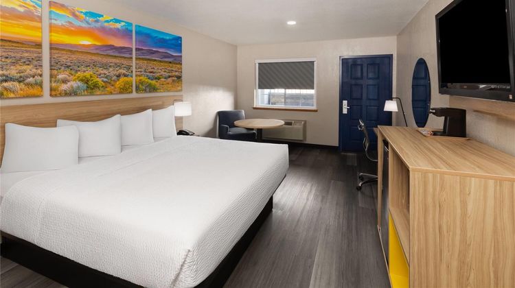 Days Inn by Wyndham El Paso West Room